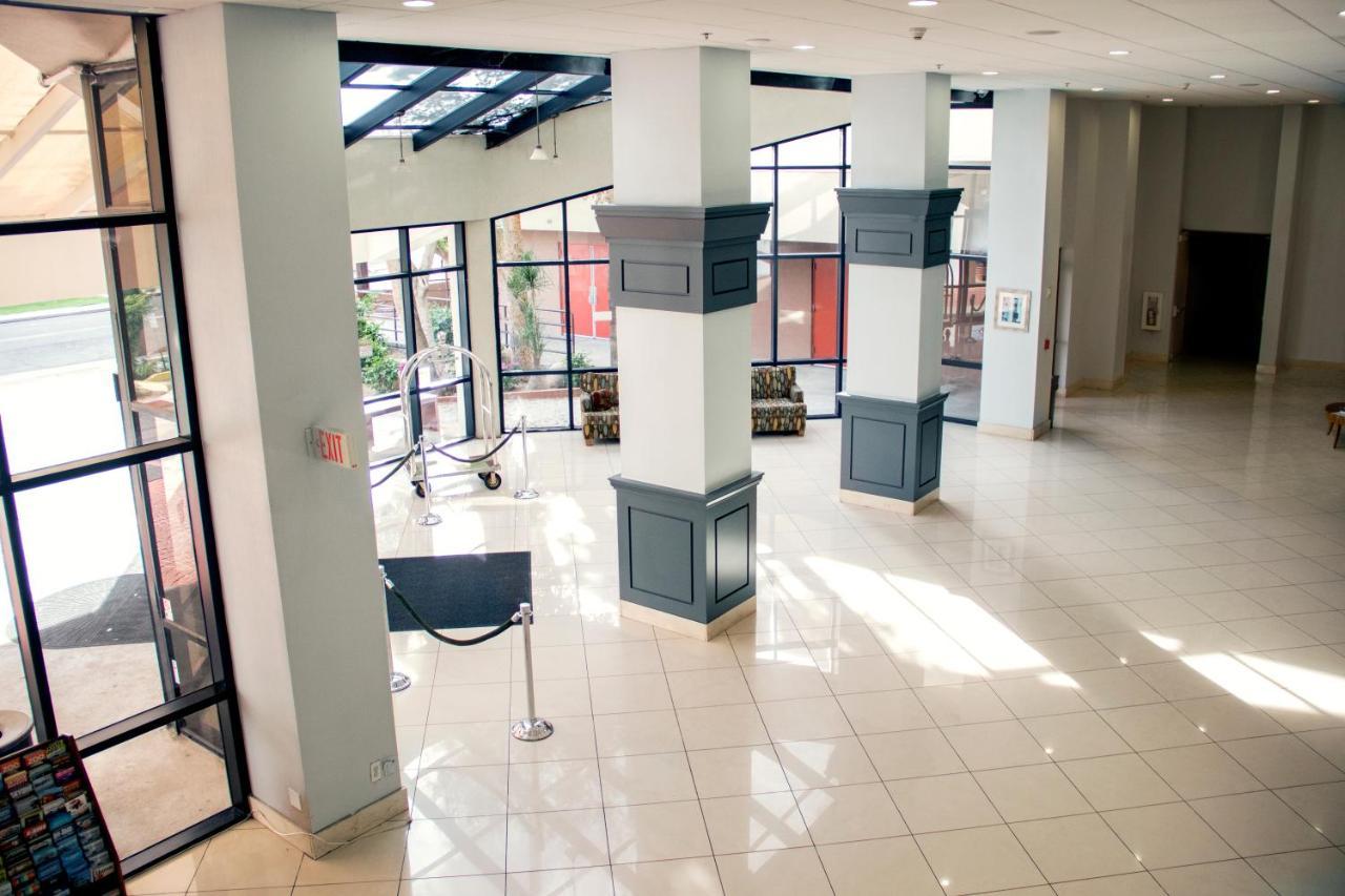 Midtown Garden Inn Phoenix Bagian luar foto